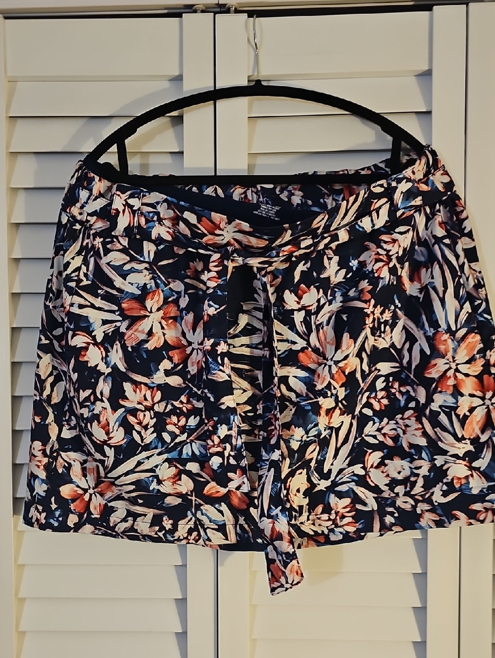 St. Johns Bay Navy Floral Tie-Waist Skort
